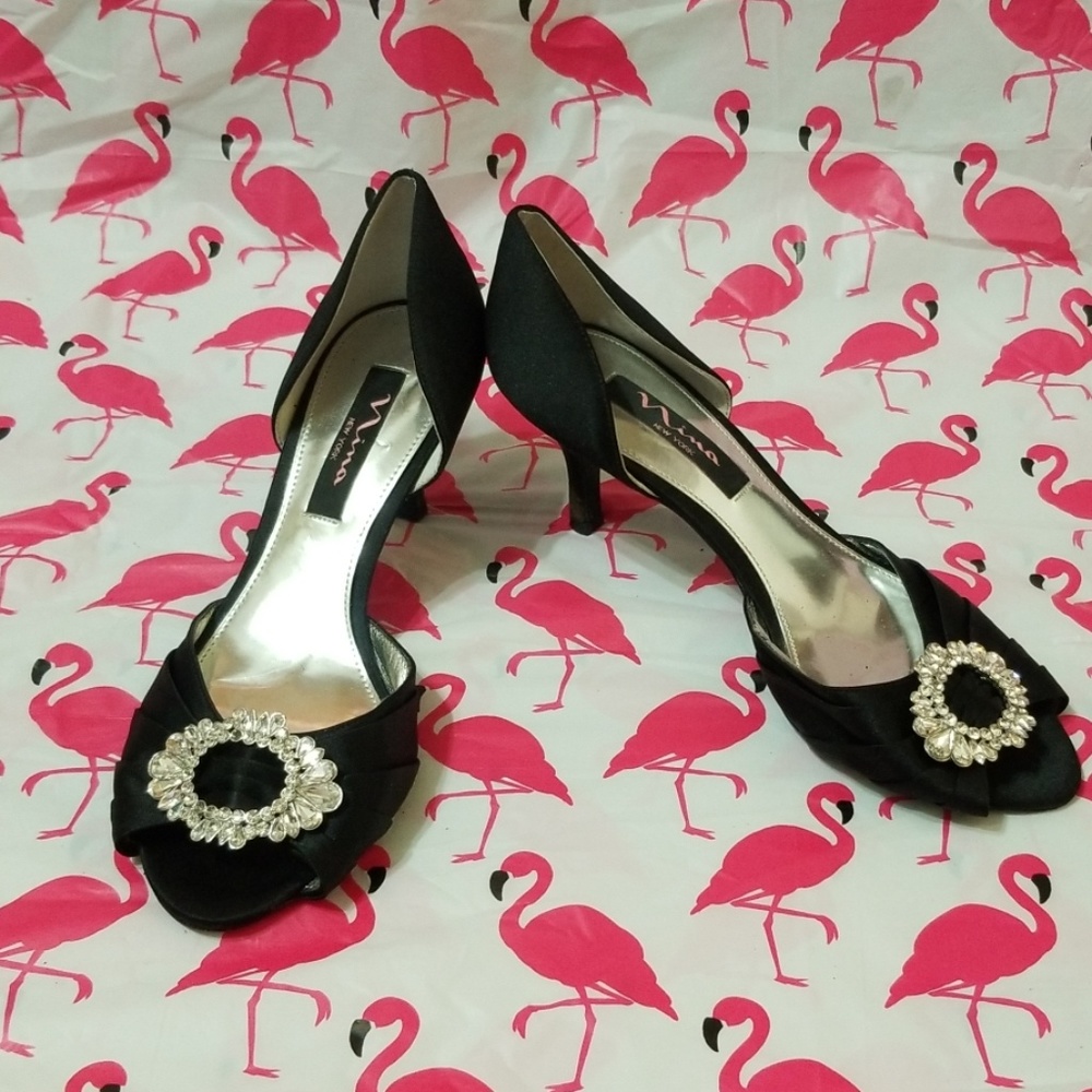Nina Charisa Pump